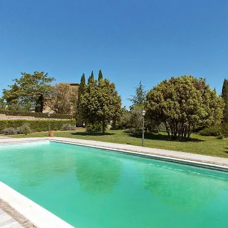Sleeps 3 Pool Wifi Apartment *